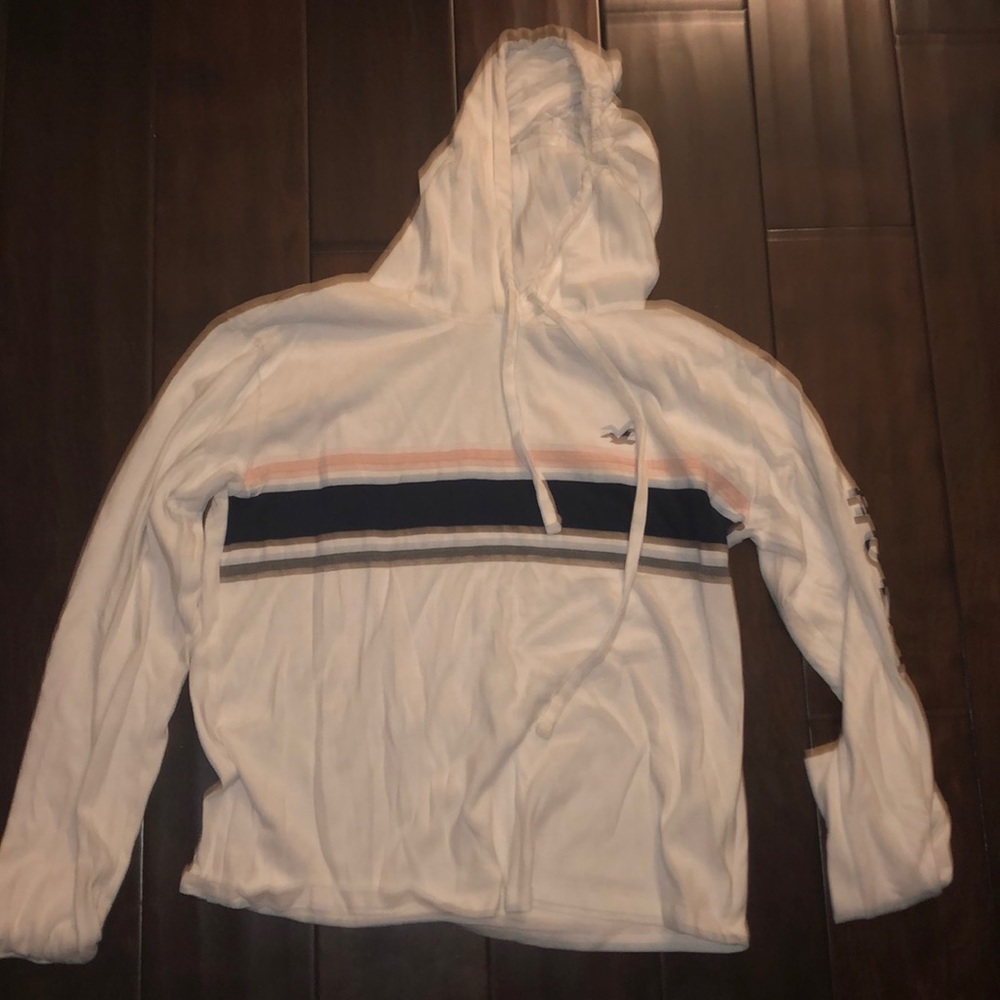 hollister hoodie tshirt thing